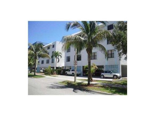 3702 NE 171 ST # 5, North Miami Beach, FL 33160