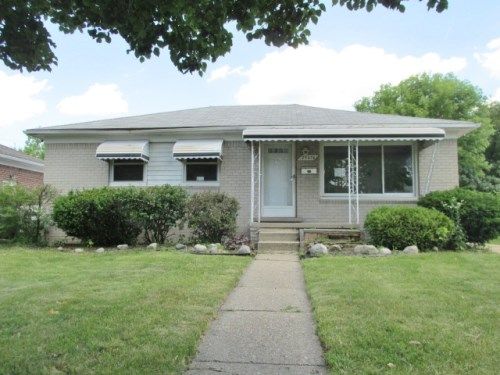 25074 Normandy St, Roseville, MI 48066