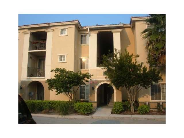 2544 CENTERGATE DR # 203, Hollywood, FL 33025