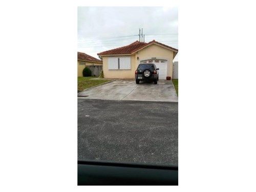 16700 NW 75 AV, Hialeah, FL 33015