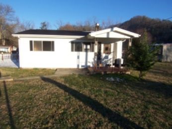 118 Little Stoney Creek Rd, Elizabethton, TN 37643