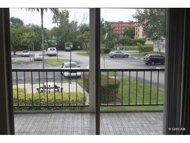 7300 NW 17TH ST # 214, Fort Lauderdale, FL 33313