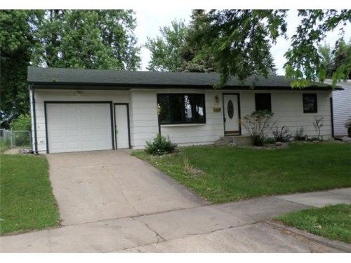 609 S Edward Dr, Sioux Falls, SD 57103