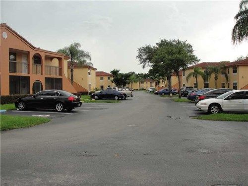 18360 MEDITERRANEAN BL # 26, Hialeah, FL 33015