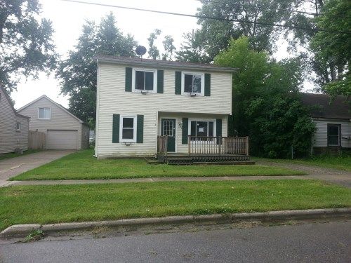 1386 Webber Ave, Burton, MI 48529