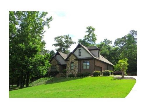 898 Antrim Glen Drive, Hoschton, GA 30548