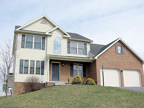 233 Cresthaven Drive, Fayetteville, PA 17222