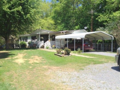 207 Dogtown Road, Hilham, TN 38568