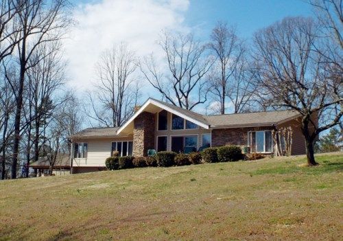 3729 Vista Rd, Louisville, TN 37777