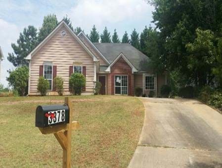 3378 Deerwood Ln, Rex, GA 30273