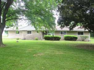 3208 N Benton Rd, Muncie, IN 47304