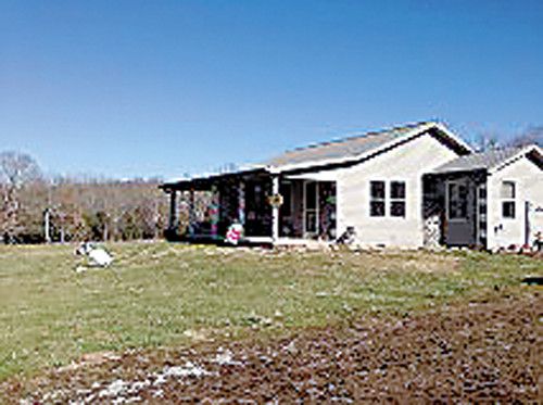 1775 Hall Rd, Clarkrange, TN 38553