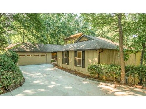 135 Mount Shasta Lane, Alpharetta, GA 30022