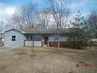 849 Tidball Ave, Centralia, MO 65240