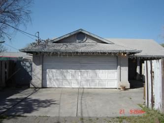 2763 S B St, Stockton, CA 95206