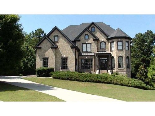 9060 Brixham Court, Suwanee, GA 30024