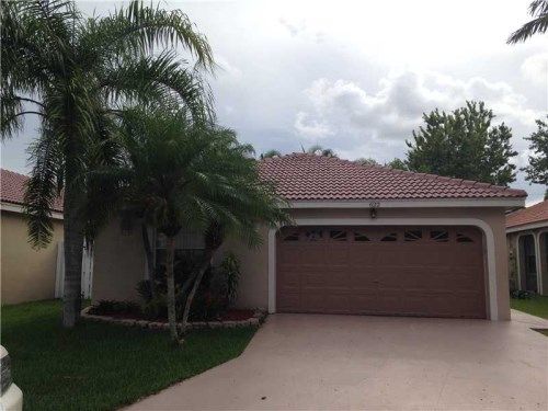 622 NW 183RD TE, Hollywood, FL 33029