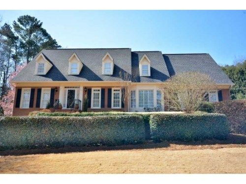 7660 Dunvegan Close, Atlanta, GA 30350