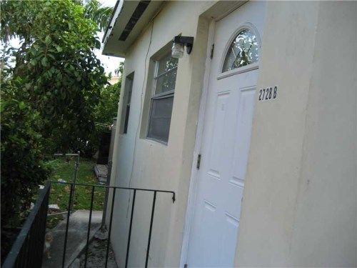 2728 SW 24 TE # REAR, Miami, FL 33145