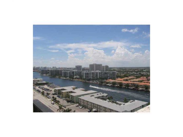 2101 S OCEAN DR # 1708, Hollywood, FL 33019