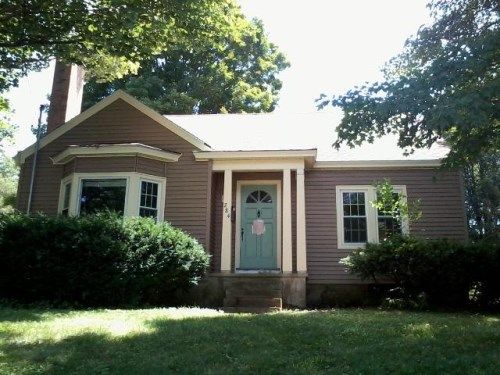 284 N Main St, Orange, MA 01364