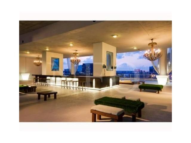 690 SW 1 CT # 405, Miami, FL 33130