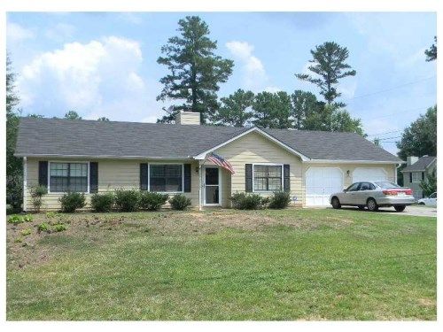 552 Pebble Point, Loganville, GA 30052