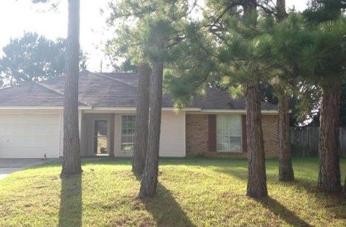 6704 Post Oak Dr, Ocean Springs, MS 39564