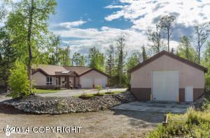 8953 E Garrett Woodson Circle, Palmer, AK 99645