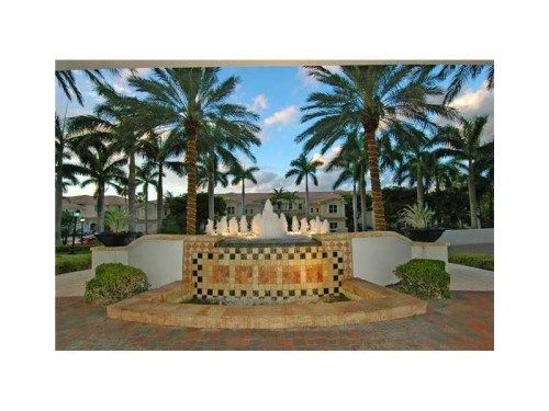 21200 POINT PL # 2703, Miami, FL 33180