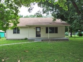 1808 NW Polk St, Topeka, KS 66608