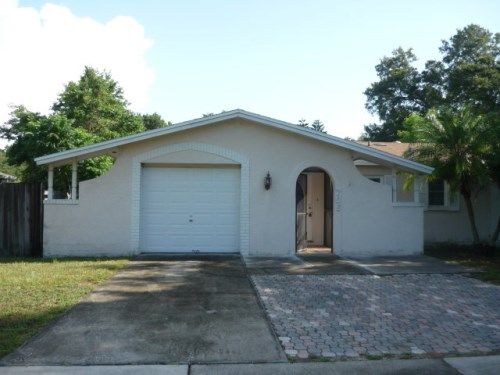 706 Falkirk Ave, Valrico, FL 33594