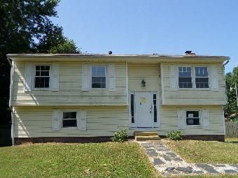 2409 Lanter Lane, Chester, VA 23836