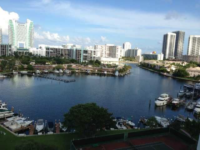 500 THREE ISLANDS BL # 718, Hallandale, FL 33009