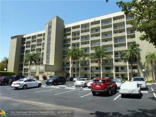 2205 S Cypress Bend Dr # 701, Pompano Beach, FL 33069