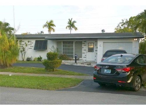 7310 NW 2 ST, Hollywood, FL 33024