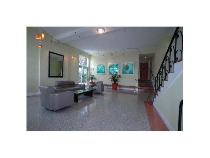 420 15 ST # 102, Miami Beach, FL 33139