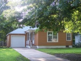 842 North Terrace Dr, Wichita, KS 67208