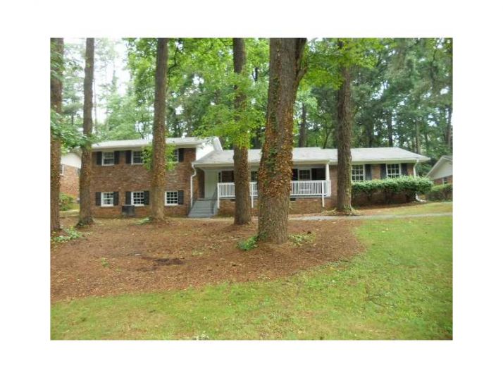 2601 River Oak Drive, Decatur, GA 30033