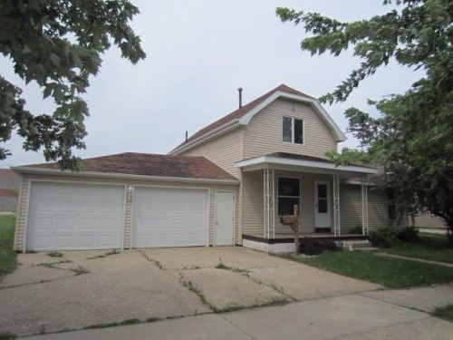 218 11th St, Sibley, IA 51249