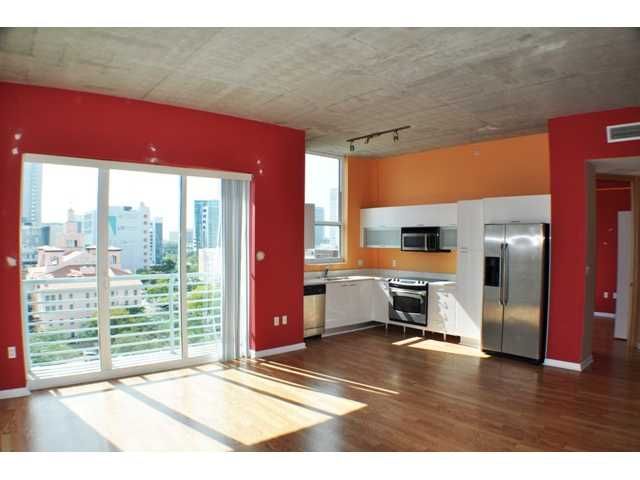 133 NE 2 AV # 819, Miami, FL 33132