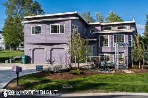 2711 Pelican Drive, Anchorage, AK 99502