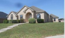 824 Fox Glen Cir Lancaster, TX 75146