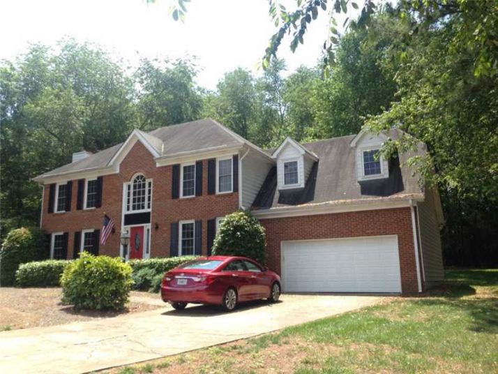 580 Clear Lake Lane, Suwanee, GA 30024