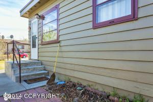 1534 Coloumbine Street, Anchorage, AK 99508