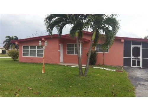 7900 NW 16TH ST, Hollywood, FL 33024