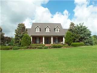 905 Rice Road, Hartselle, AL 35640