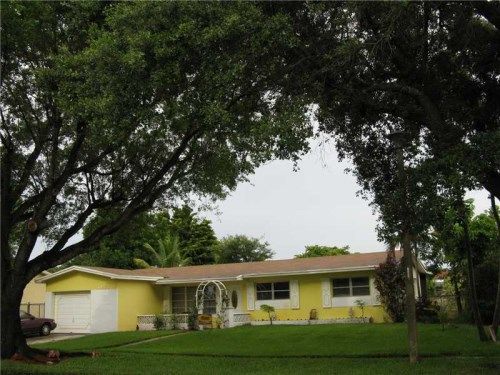 1921 N HIATUS RD, Hollywood, FL 33026