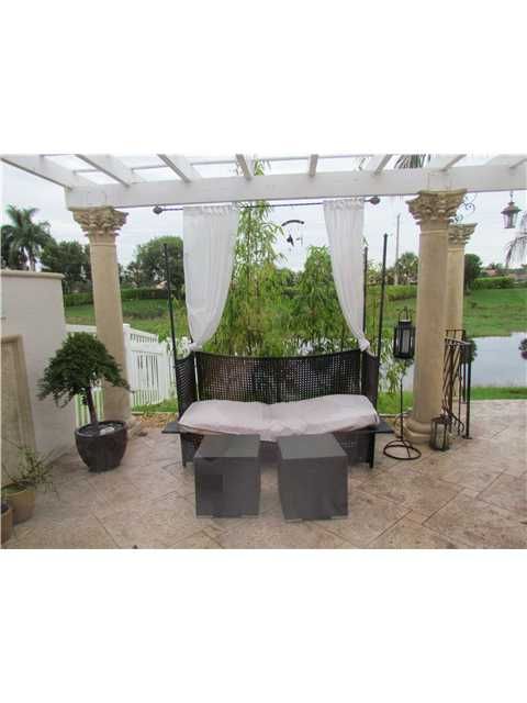 16441 NW 24 ST, Hollywood, FL 33028