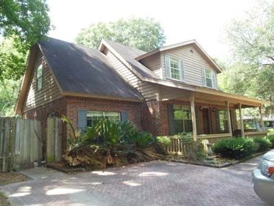 35 Country Walk Cir, Savannah, GA 31419